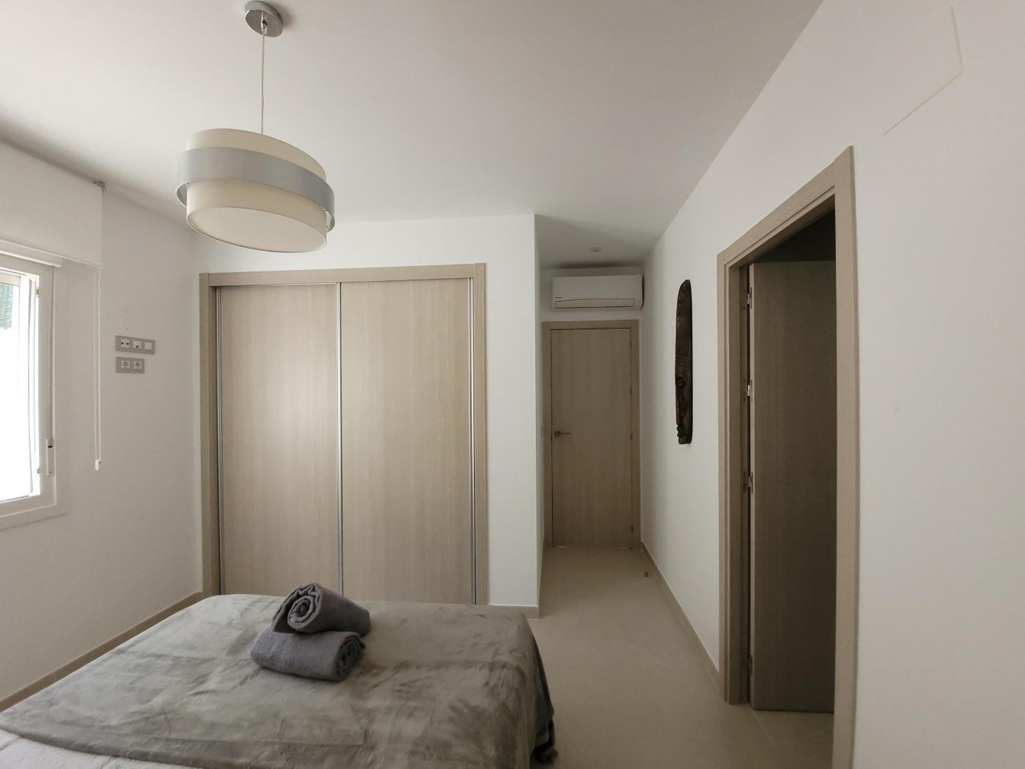 Chalet Adosado Acogedor Busot อาลิกันเต ภายนอก รูปภาพ