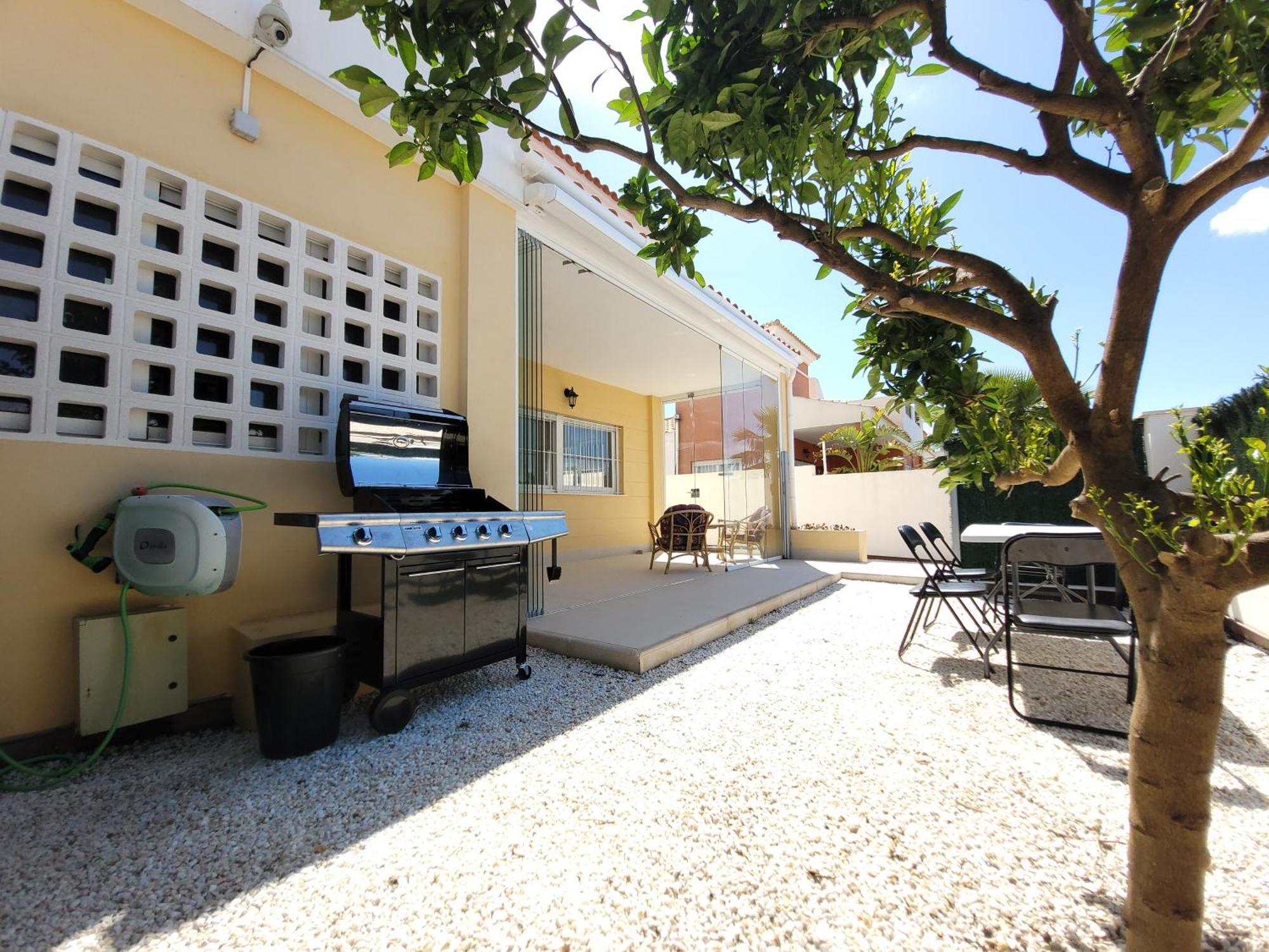 Chalet Adosado Acogedor Busot อาลิกันเต ภายนอก รูปภาพ