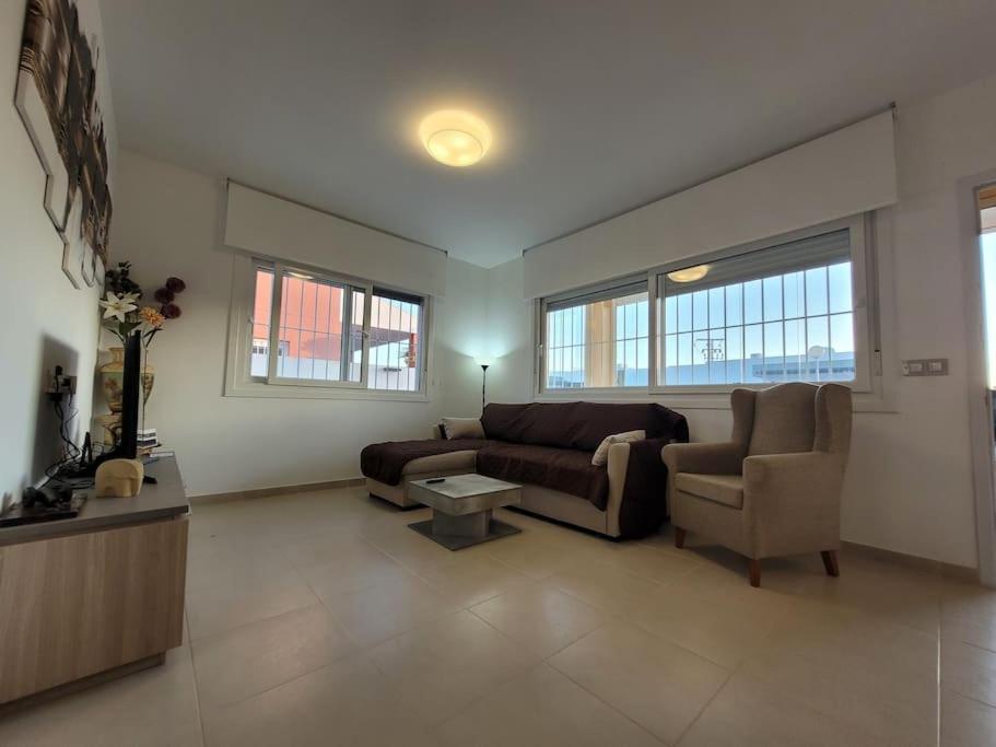 Chalet Adosado Acogedor Busot อาลิกันเต ภายนอก รูปภาพ